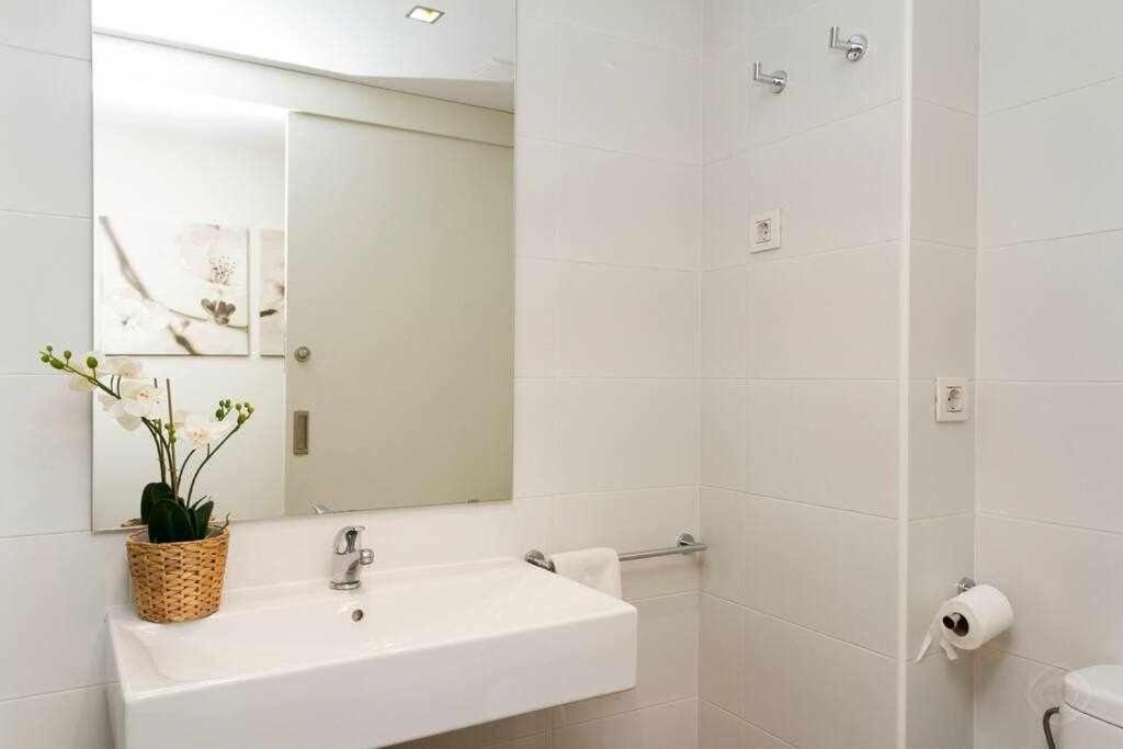 Port VI Apart Centrico Ideal Familias 22 برشلونة المظهر الخارجي الصورة